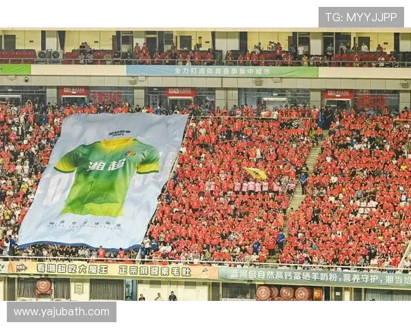 高铁模型镇场！湘超株洲 3-0 怀化燃爆主场